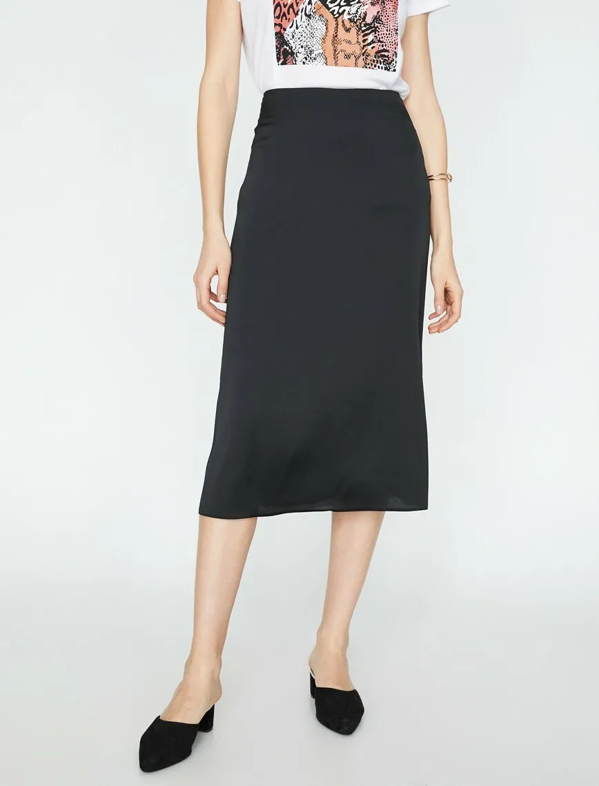 11972 Black Plain Midi Skirt