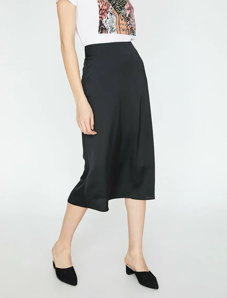 11972 Black Plain Midi Skirt