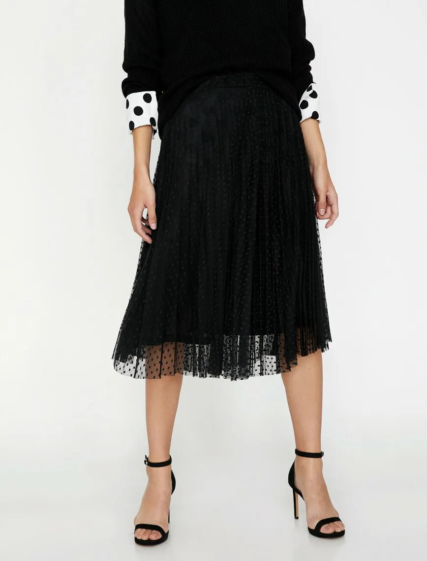 12135 Black Tulle Midi Skirt