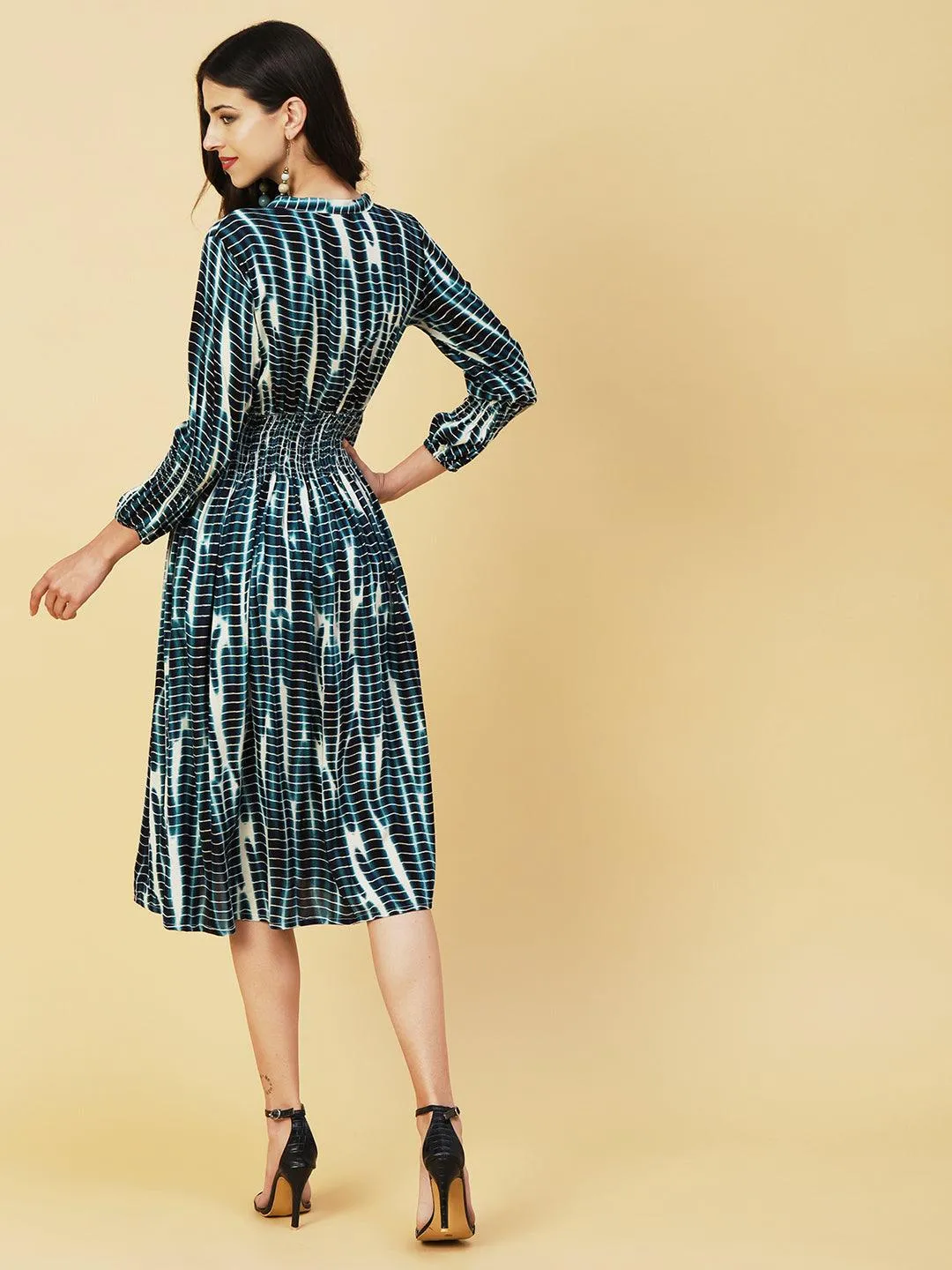 Abstract Printed Smocked Waistline & Sleeves Midi Dress - Blue