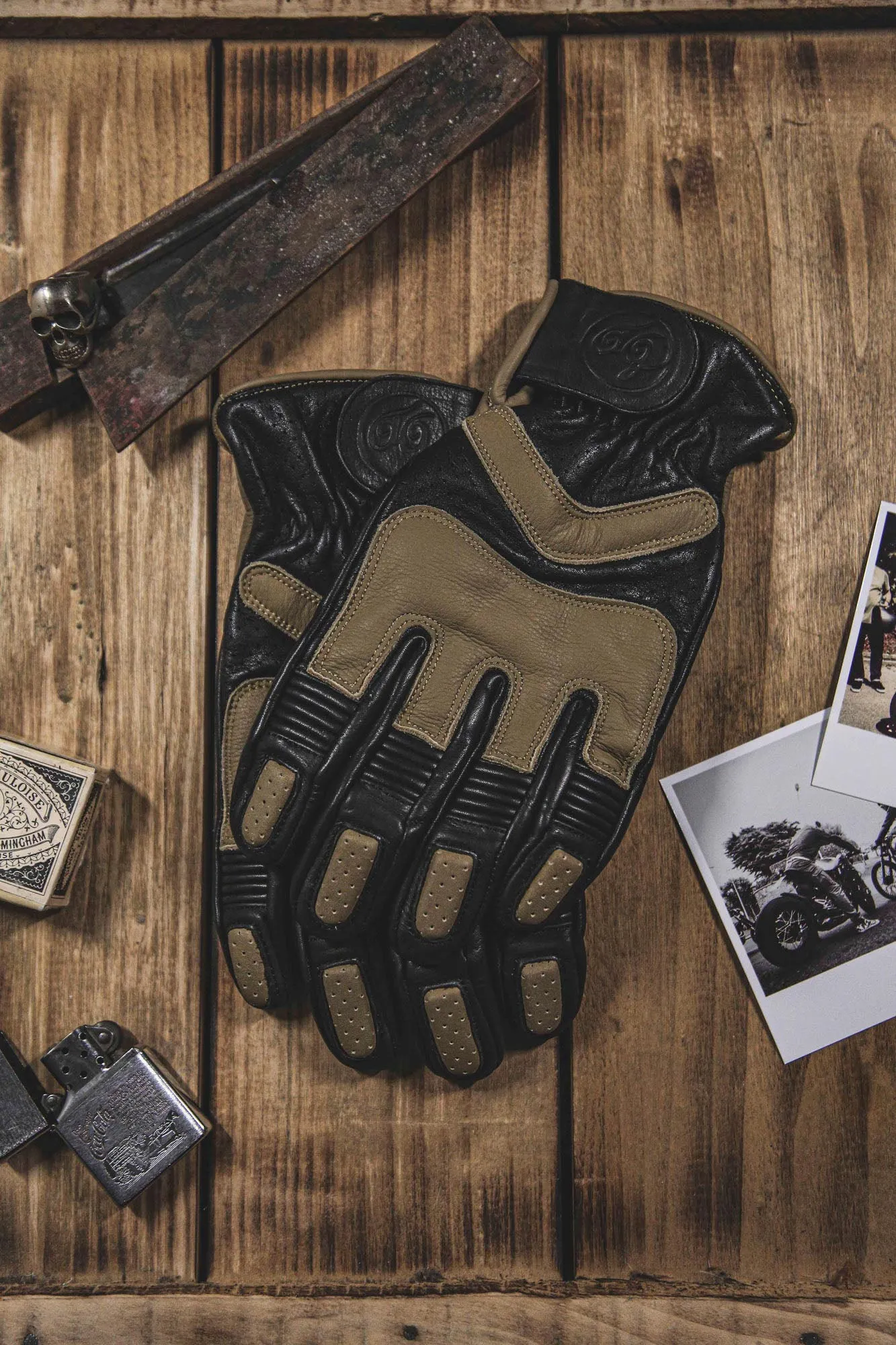 Age of Glory Hero Black/Sand Gloves