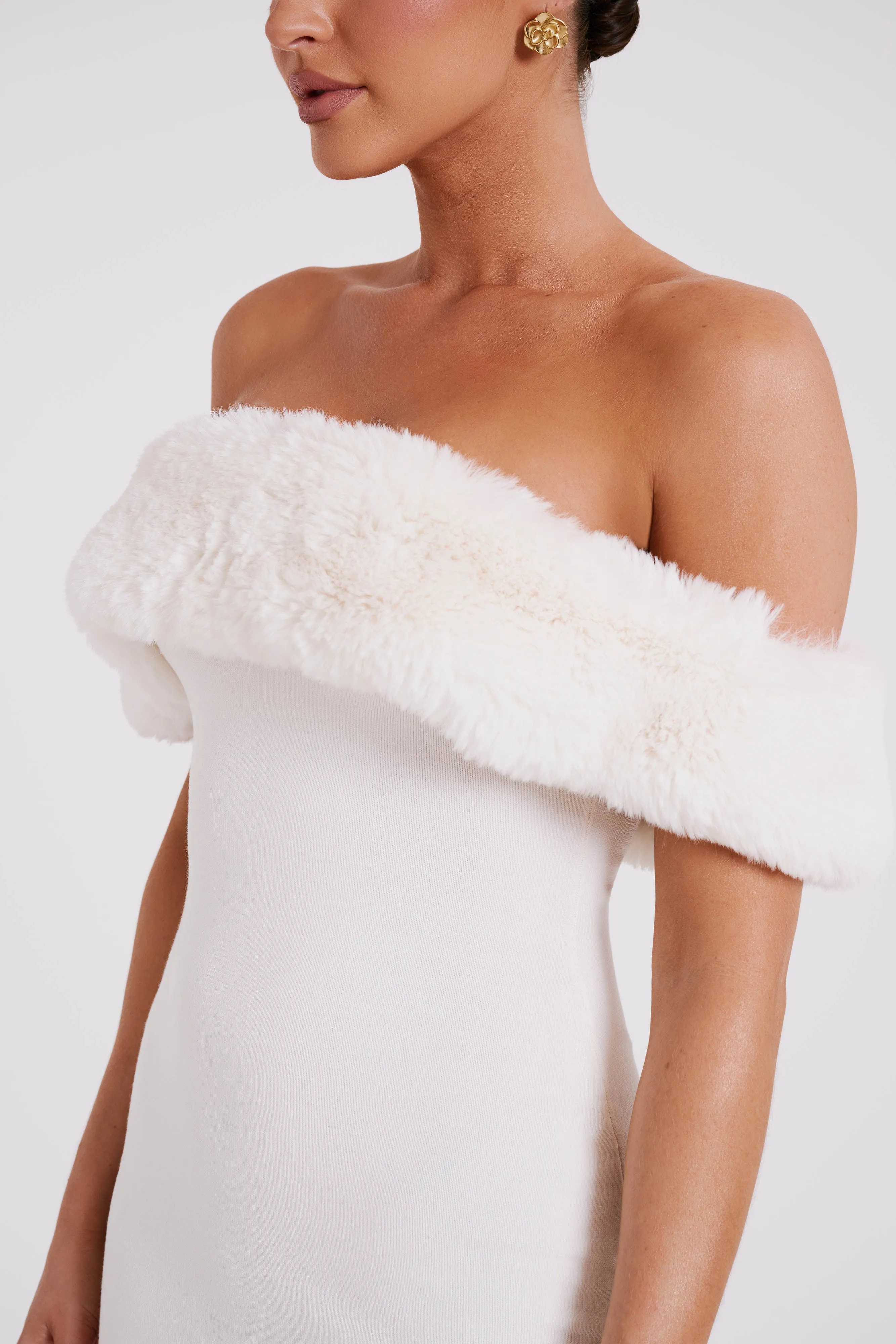 Angelica Off Shoulder Knit Midi Dress With Faux Fur - Ivory