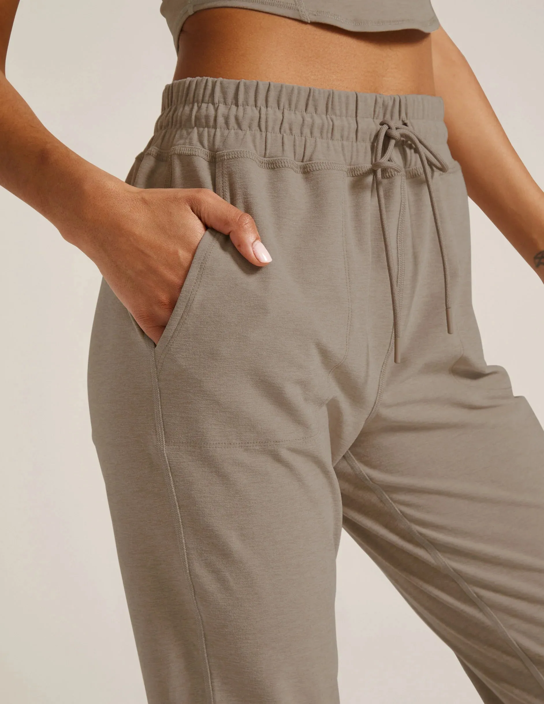 Beyond Yoga Commuter Midi Jogger - Birch