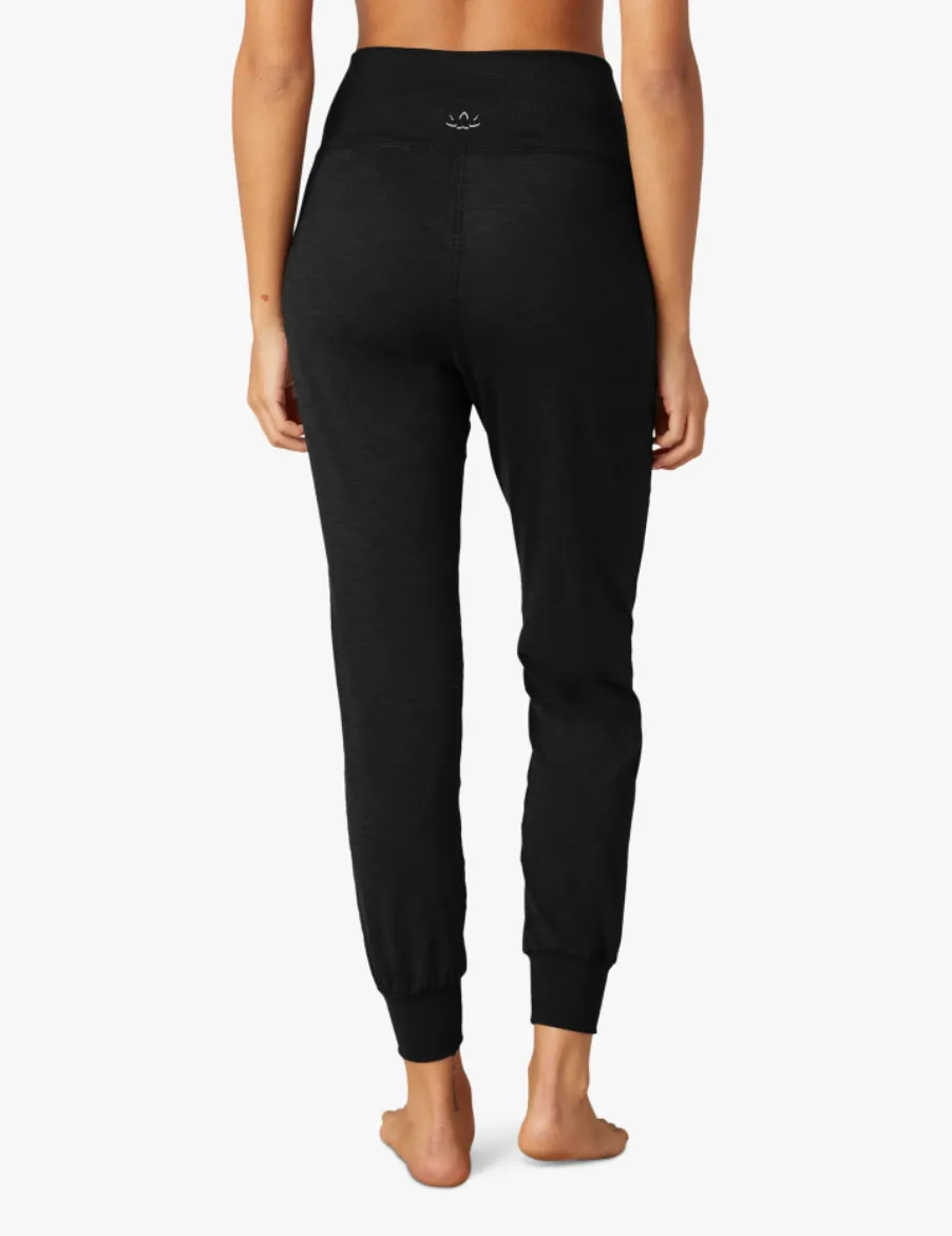 Beyond Yoga Heather Rib Midi Jogger