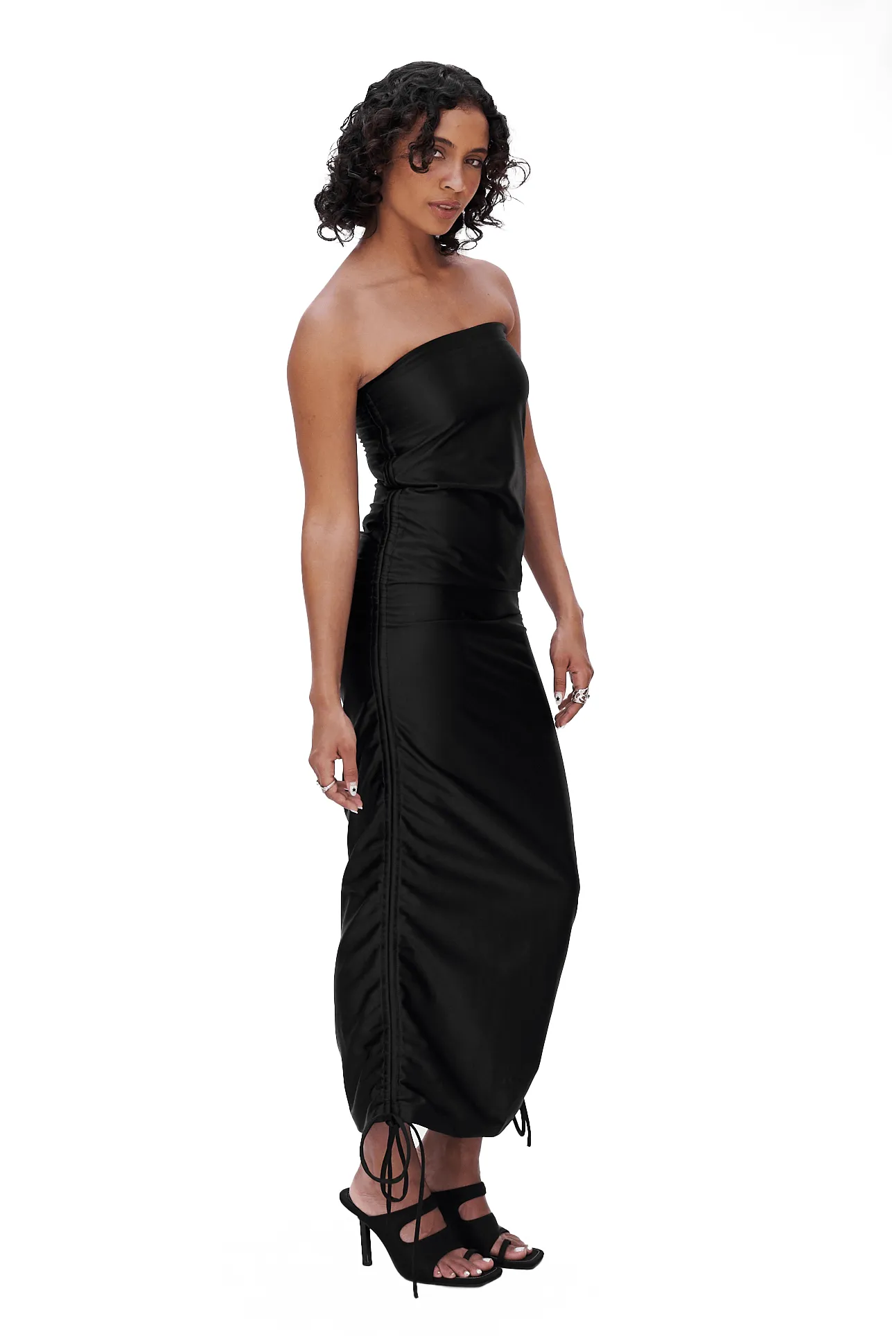 BLACK STRAPLESS MAXI DRESS