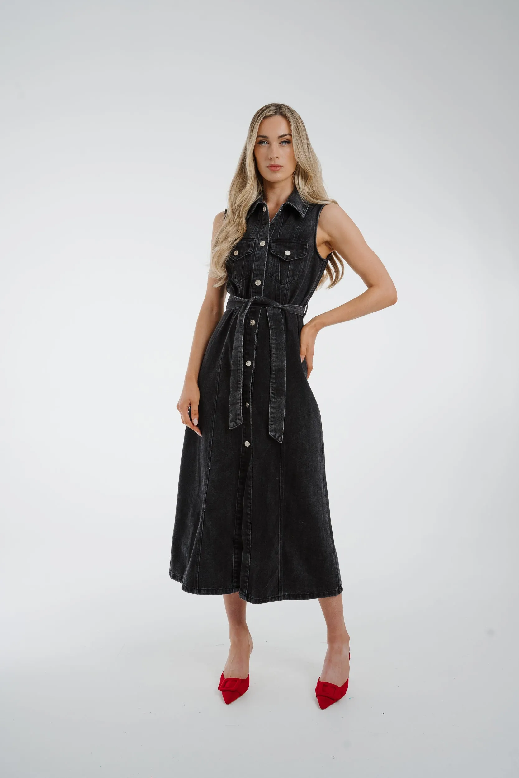 Cora Sleeveless Denim Dress In Black Wash