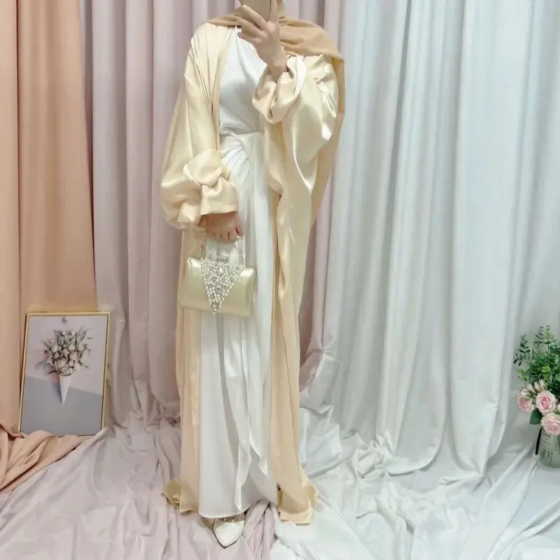 Elegant and Modest Islamic Clothing