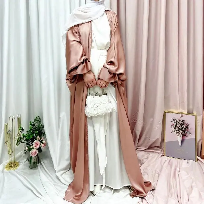 Elegant and Modest Islamic Clothing