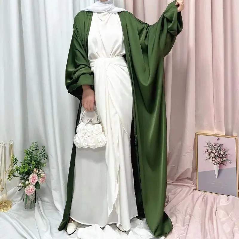 Elegant and Modest Islamic Clothing