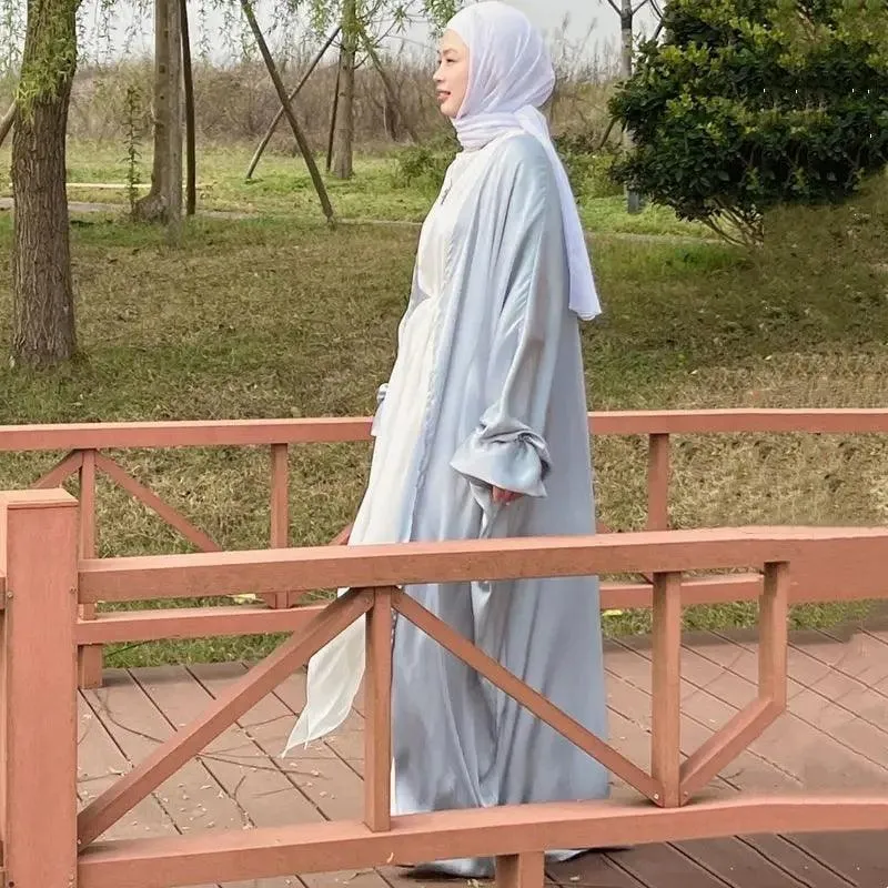 Elegant and Modest Islamic Clothing