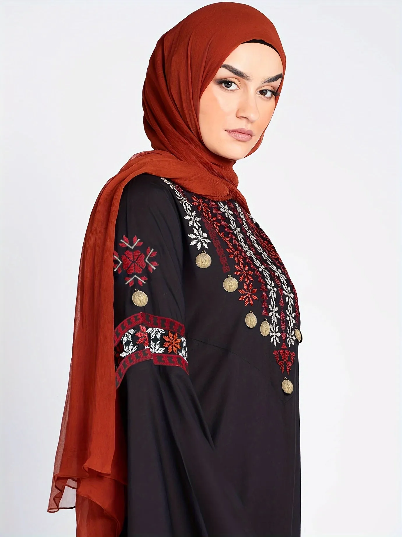 Elegant Long Sleeve Kaftan Dress for Women - Embroidered Maxi for Ramadan, Perfect Crew Neck Attire for Fall & Winter