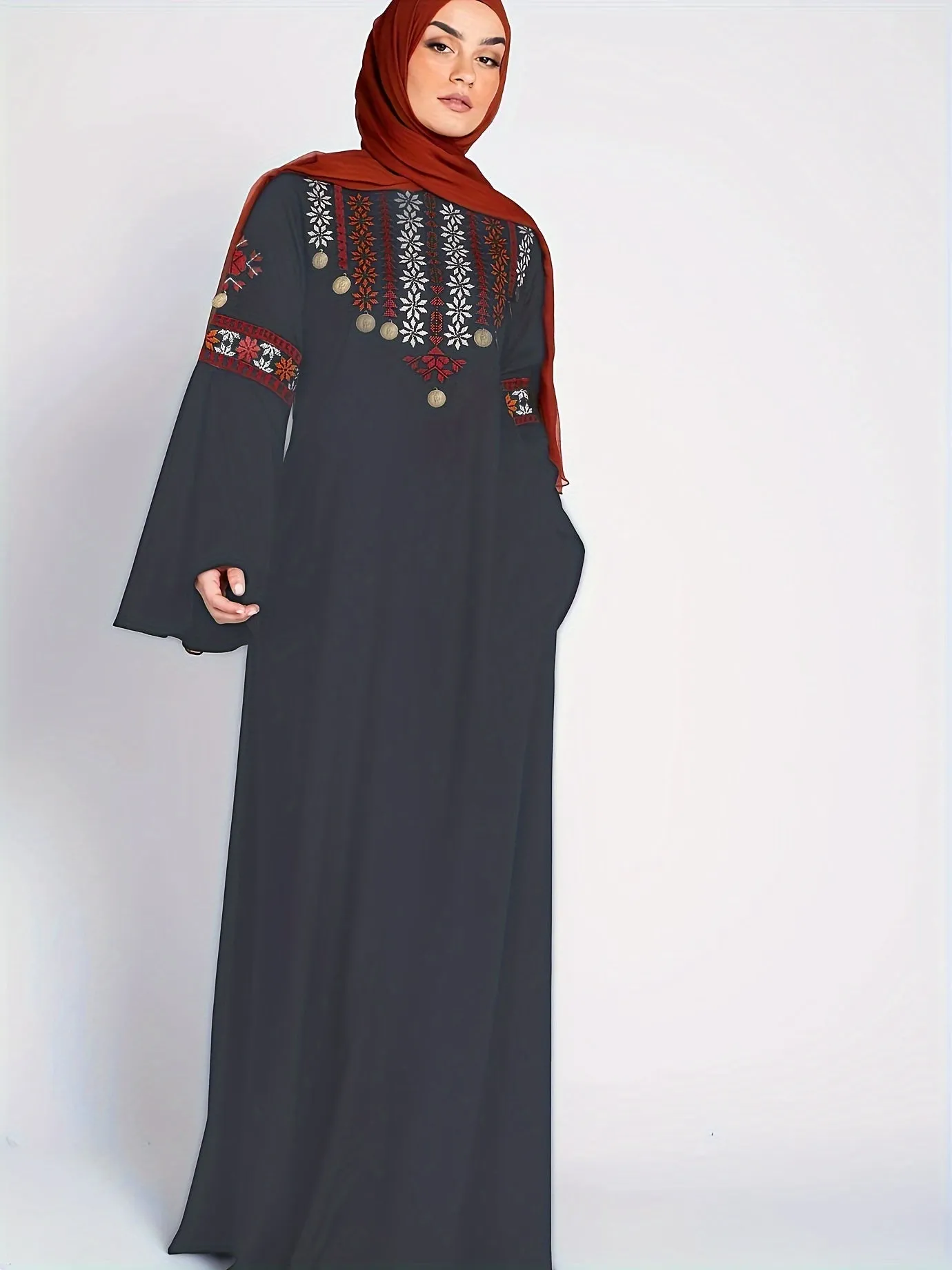 Elegant Long Sleeve Kaftan Dress for Women - Embroidered Maxi for Ramadan, Perfect Crew Neck Attire for Fall & Winter