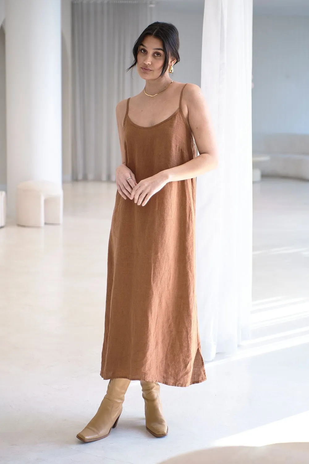 Fundamental Linen Midi - Nutmeg