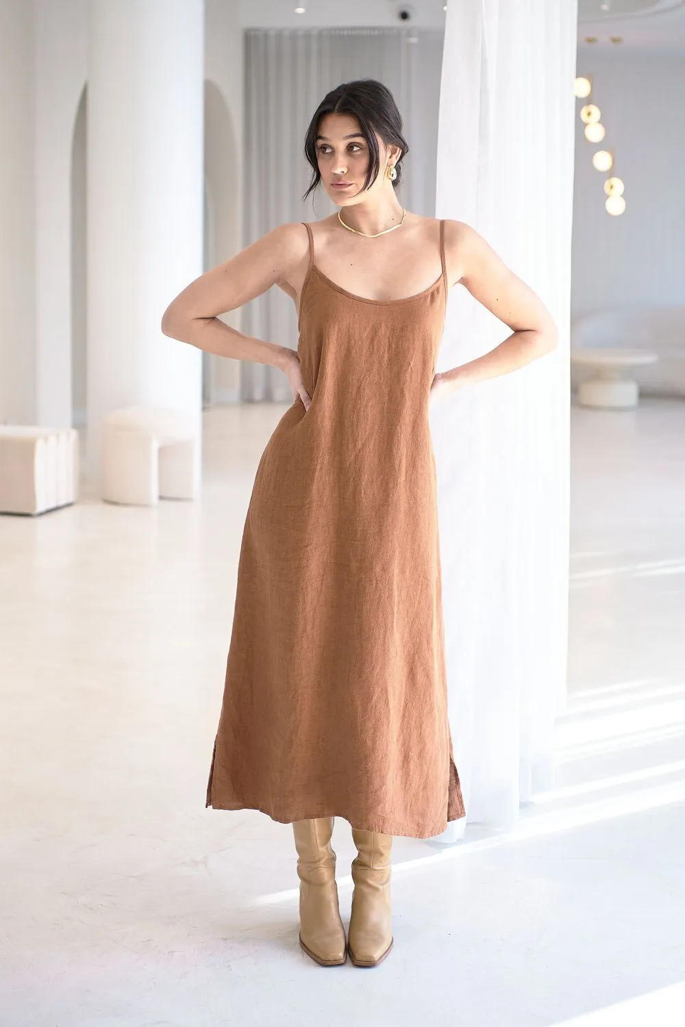 Fundamental Linen Midi - Nutmeg