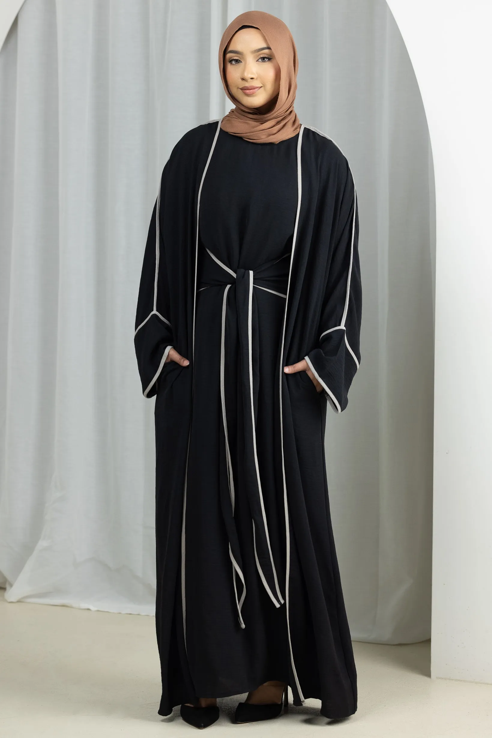 Imana Piping Abaya Set