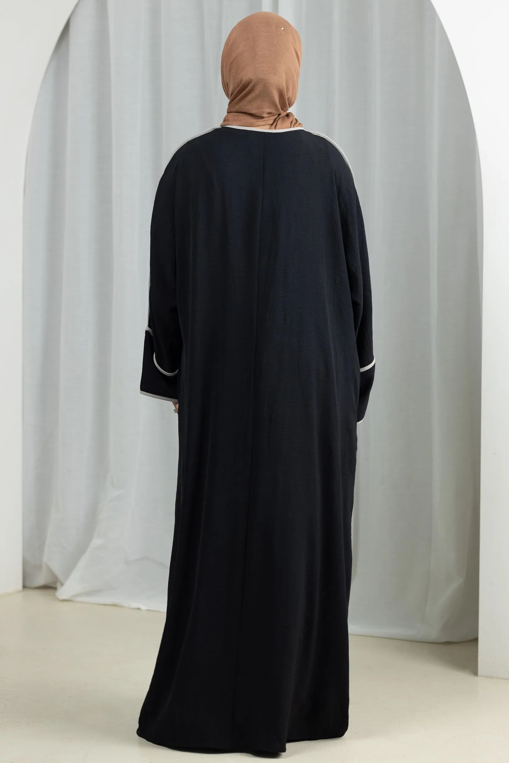 Imana Piping Abaya Set