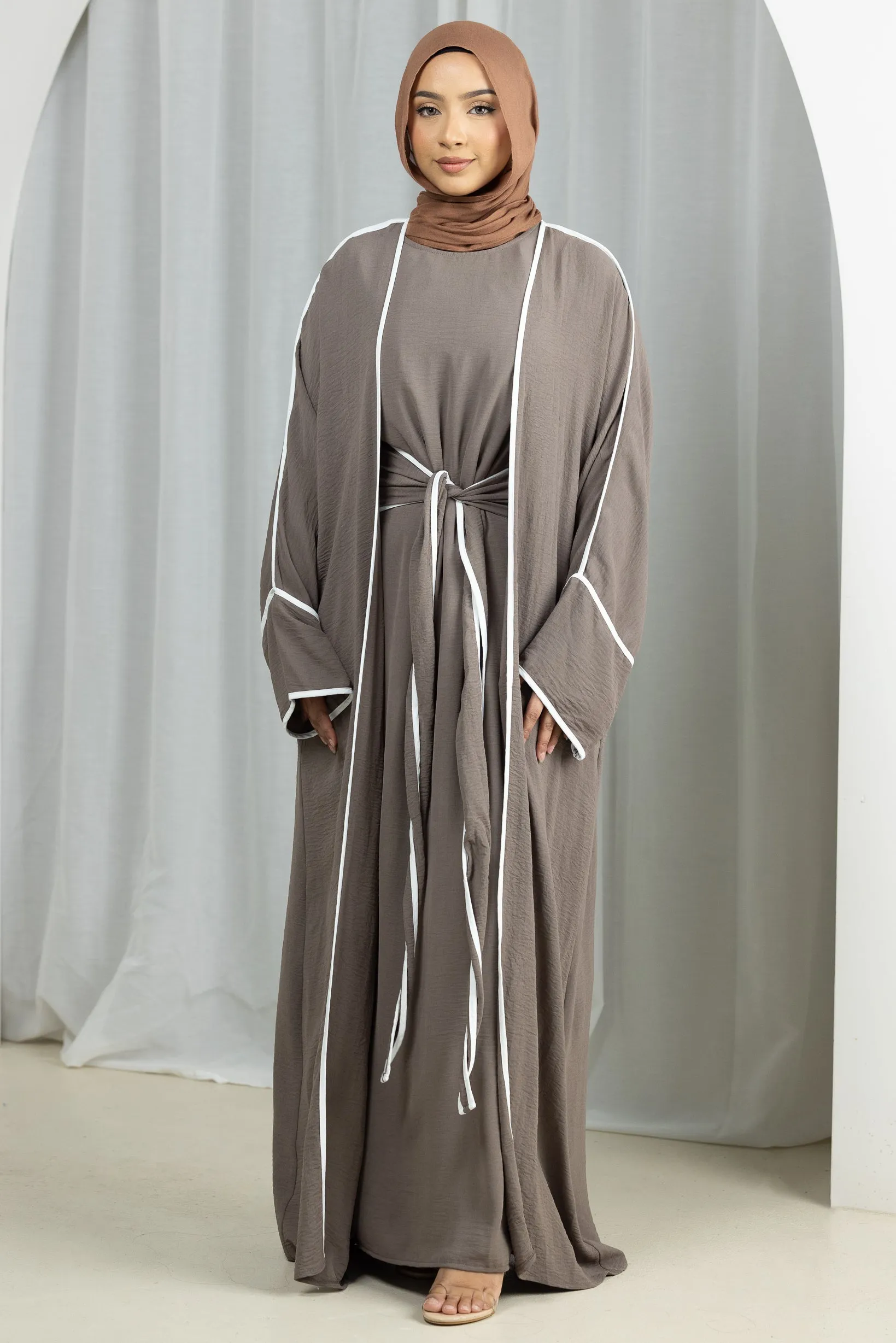 Imana Piping Abaya Set