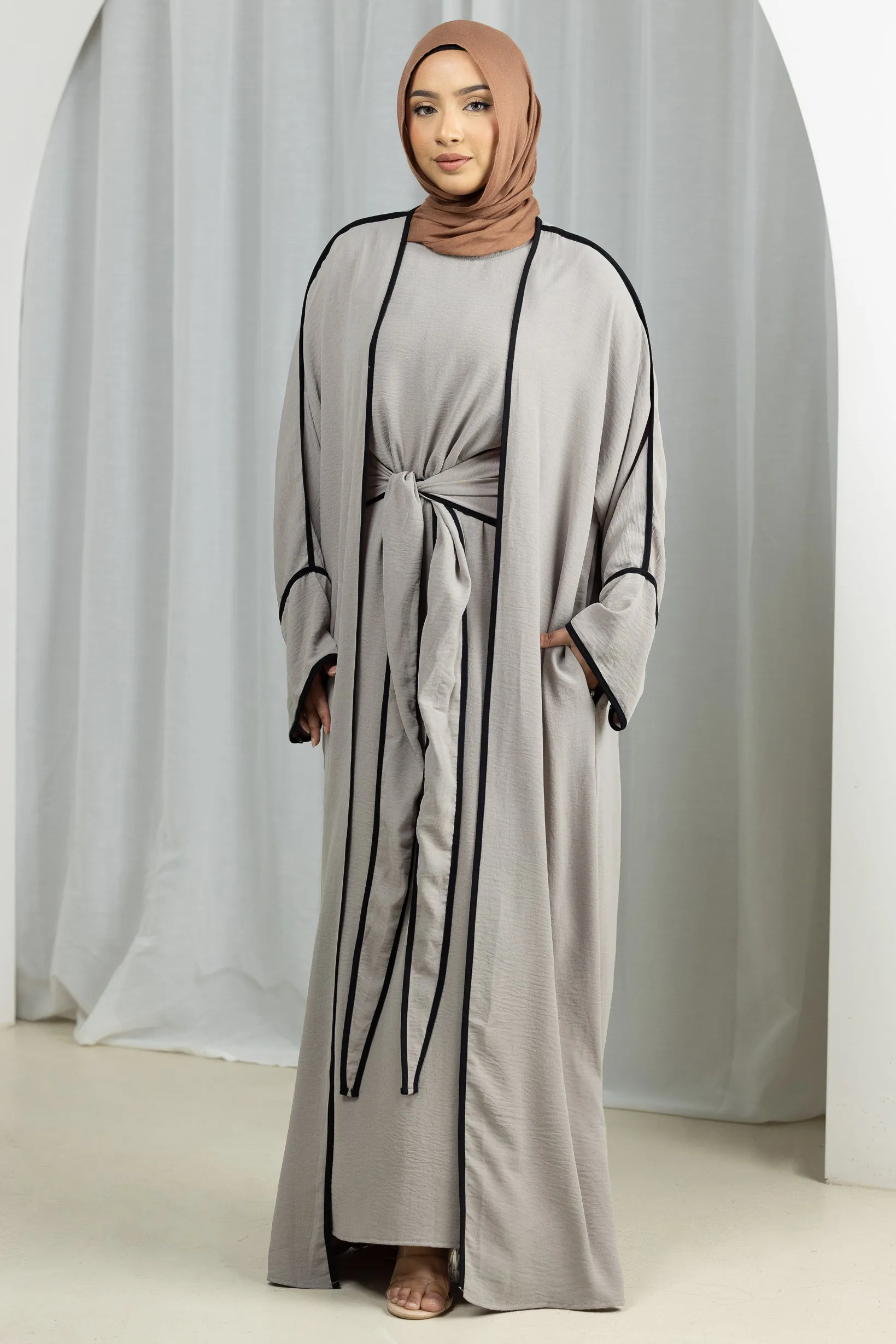 Imana Piping Abaya Set