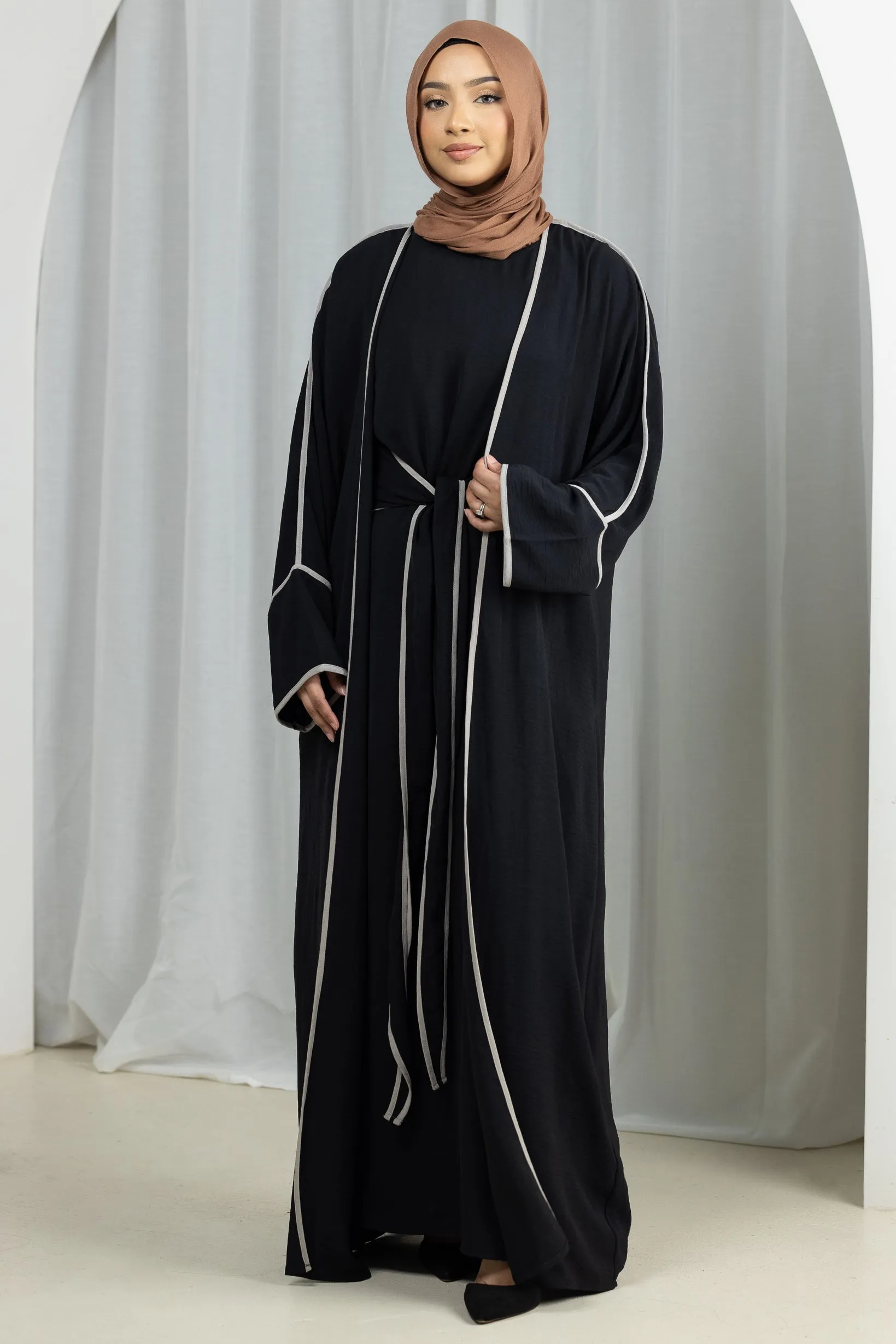 Imana Piping Abaya Set