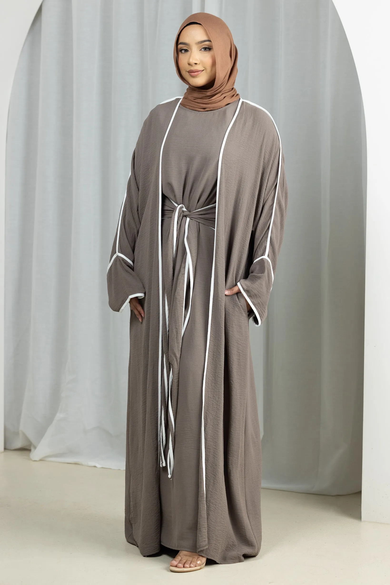 Imana Piping Abaya Set