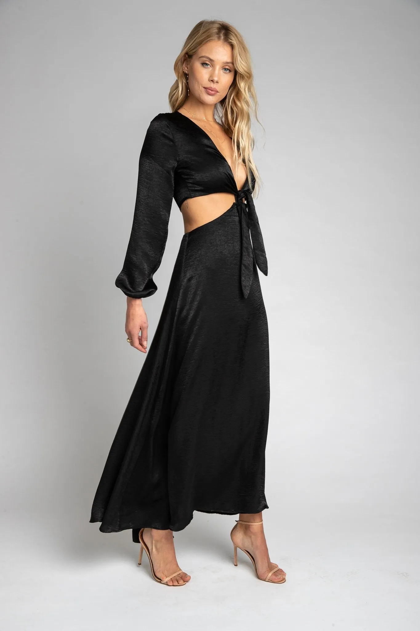 Noelle Maxi in Black