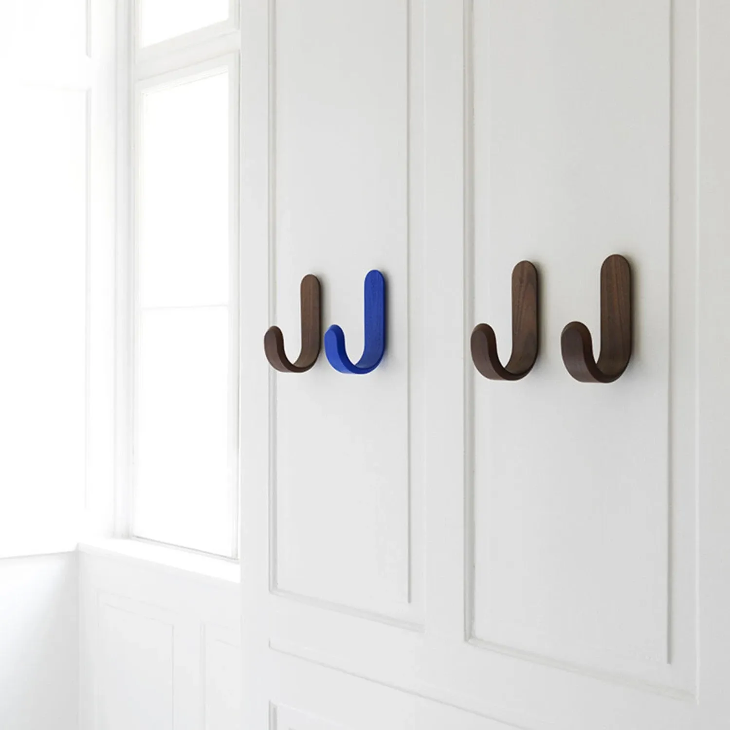 normann copenhagen | curve hook | walnut