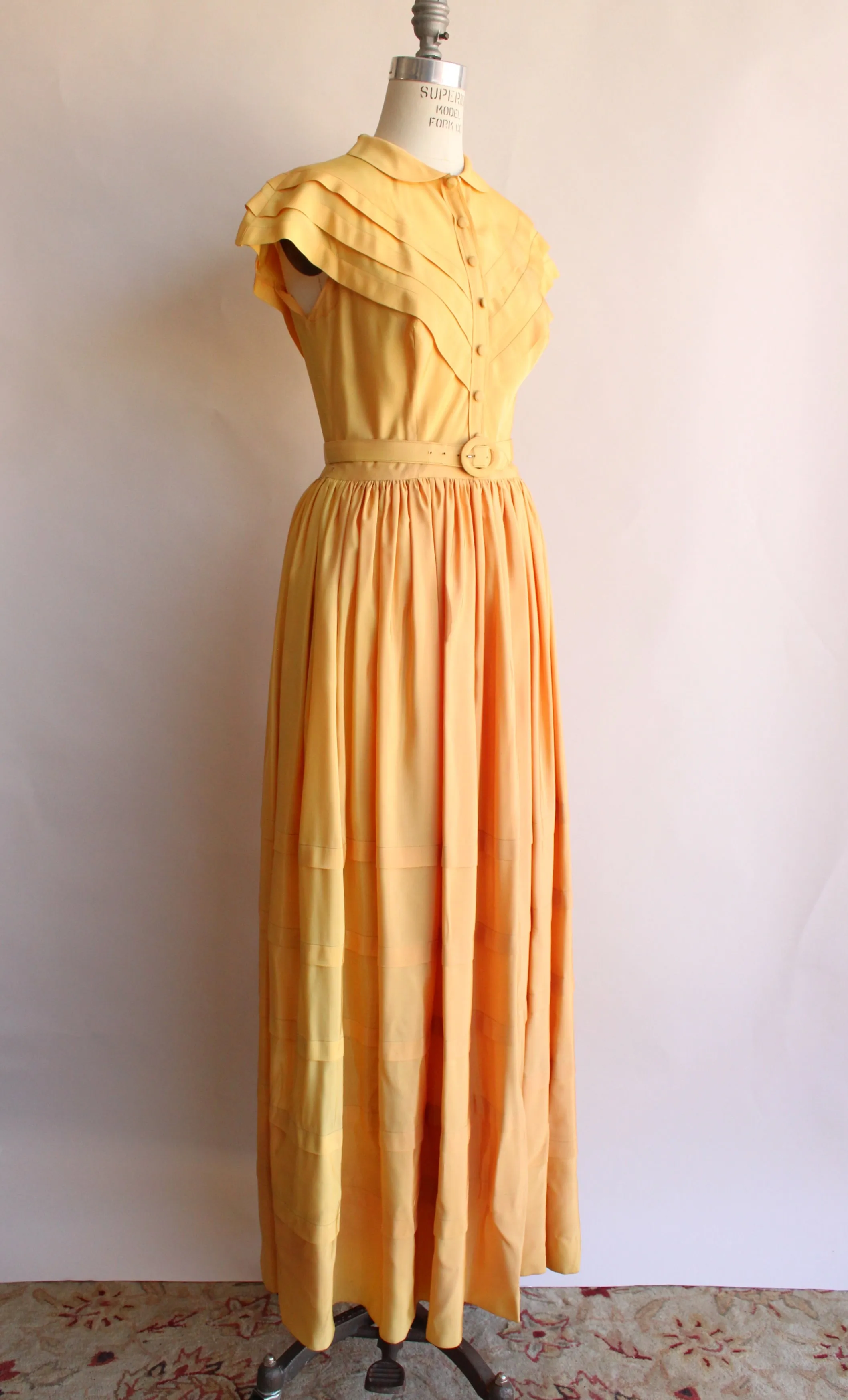 Vintage 1940s Full Length Yellow Gown with Gloves