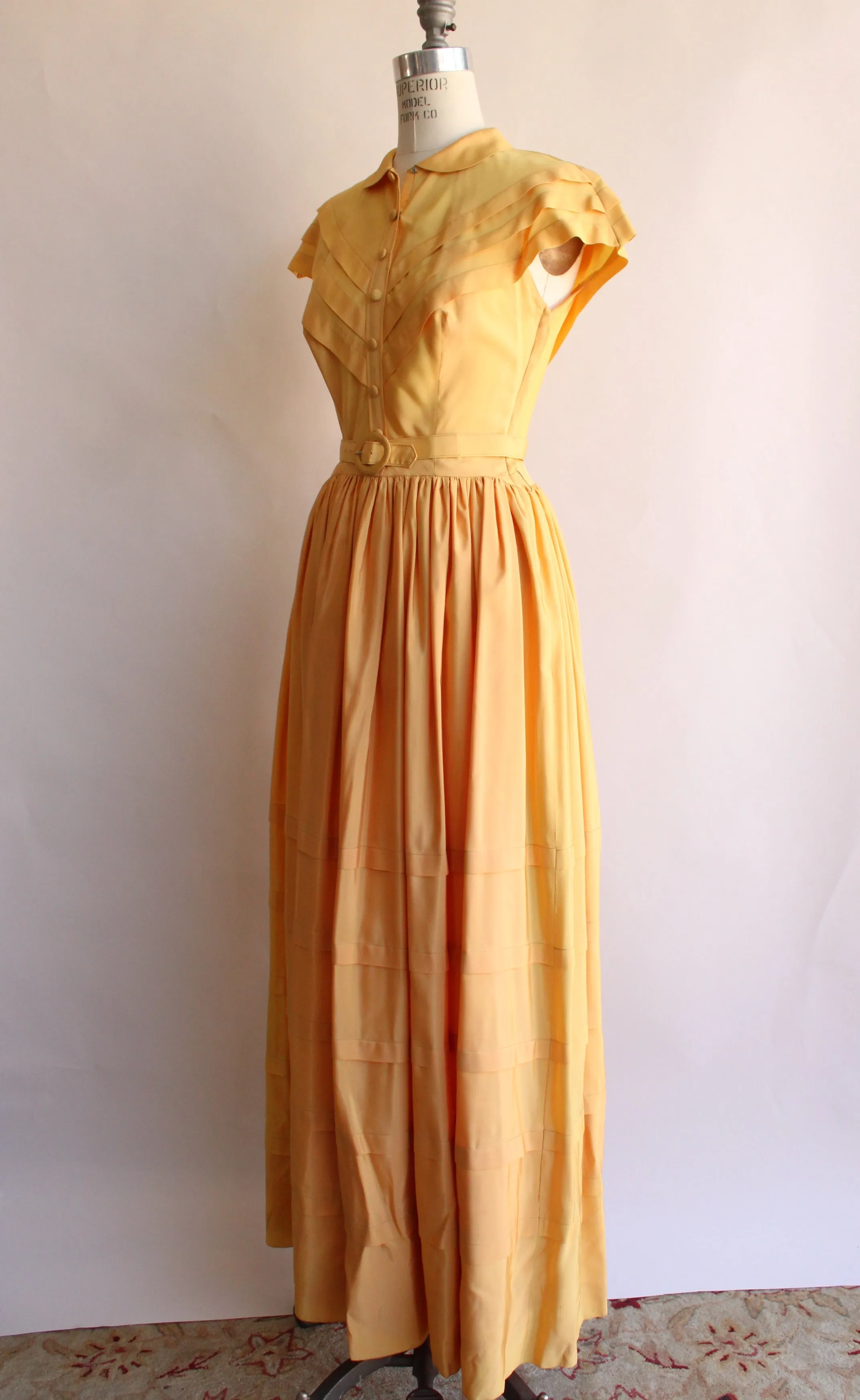 Vintage 1940s Full Length Yellow Gown with Gloves