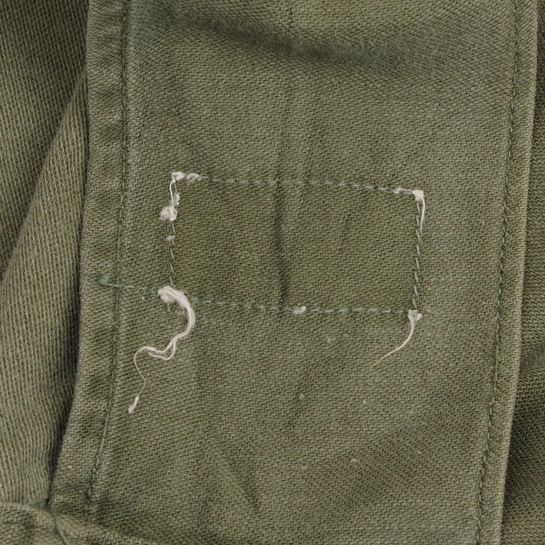 VINTAGE US ARMY 1970S VIETNAM WAR UTILITY SATEEN SHIRT P64 PATCH SIZE 15 1/2 X33